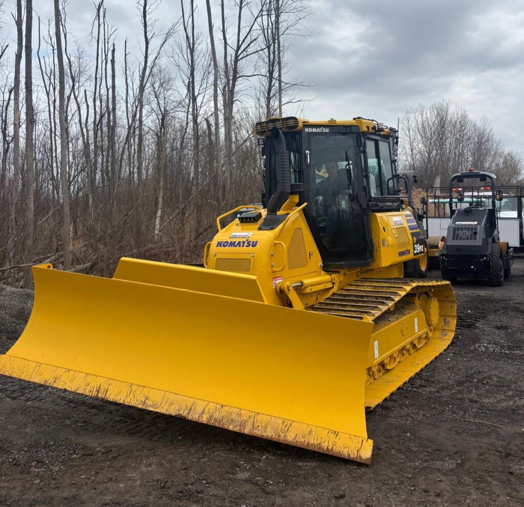Dozers for Rent Uses Types and TRIMBLE-Ready Komatsu